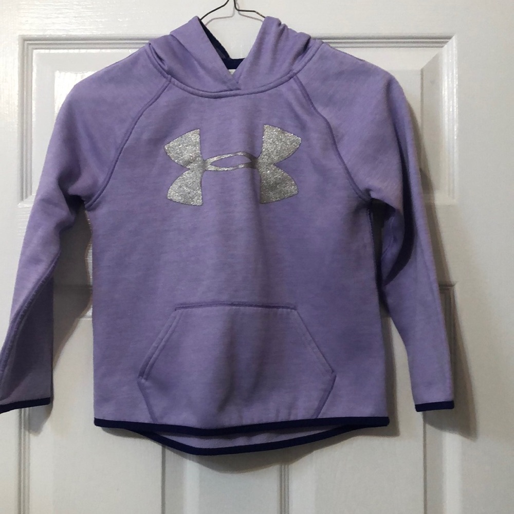 Girls Under Armor purple hoodie. Cold gear fleece inside, lined hood. Excellent.